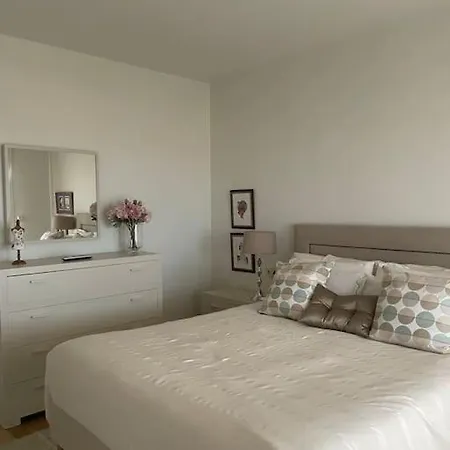 Charneca, Jardin Y Mar Feriehus