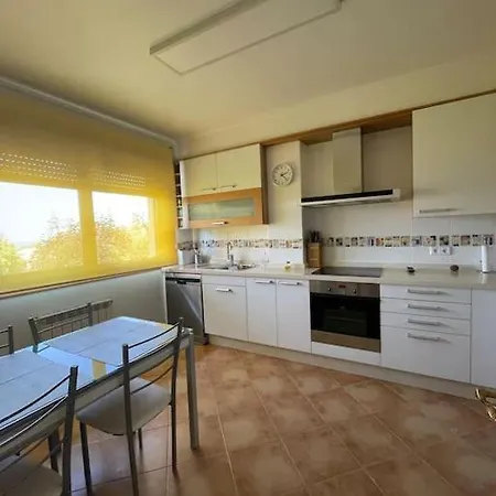 Charneca, Jardin Y Mar Feriehus *