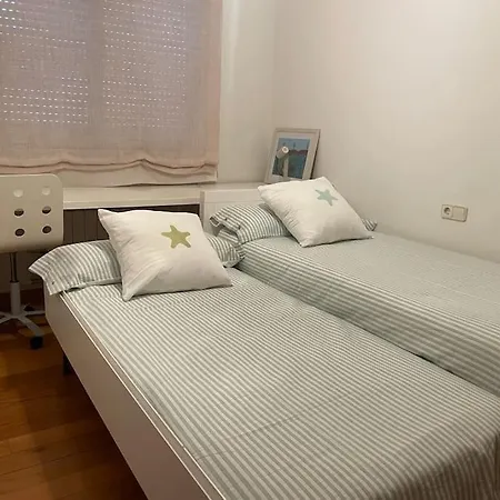 Charneca, Jardin Y Mar Feriehus
